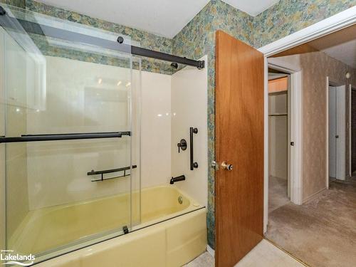 20 Hamilton Street, Bracebridge, ON - Indoor Photo Showing Bathroom