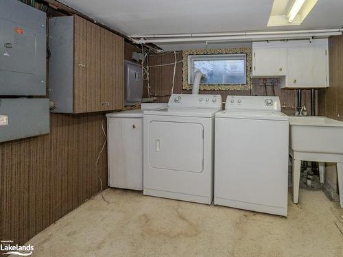 20 Hamilton Street, Bracebridge, ON - Indoor Photo Showing Laundry Room