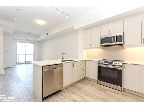 402-1 Hume Street, Collingwood, ON - Indoor Photo Showing Kitchen