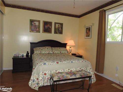 189 Dyer Drive, Wasaga Beach, ON - Indoor Photo Showing Bedroom