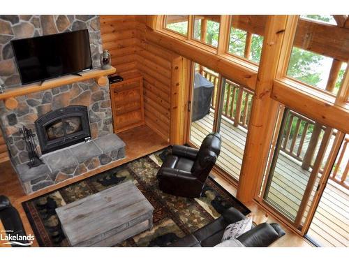 332 Kings Farm Road, Port Severn, ON - Indoor With Fireplace