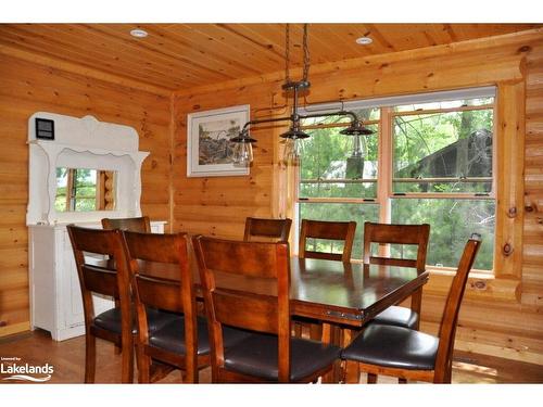 332 Kings Farm Road, Port Severn, ON - Indoor Photo Showing Dining Room