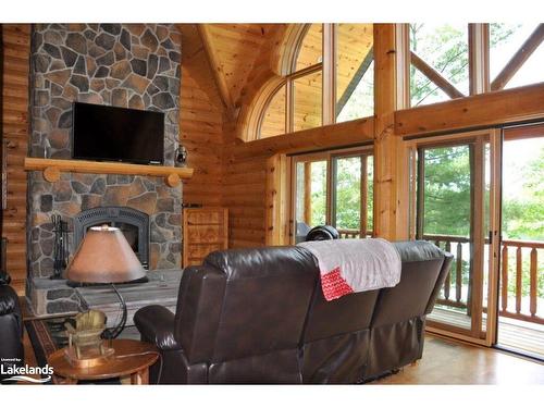 332 Kings Farm Road, Port Severn, ON - Indoor Photo Showing Living Room With Fireplace