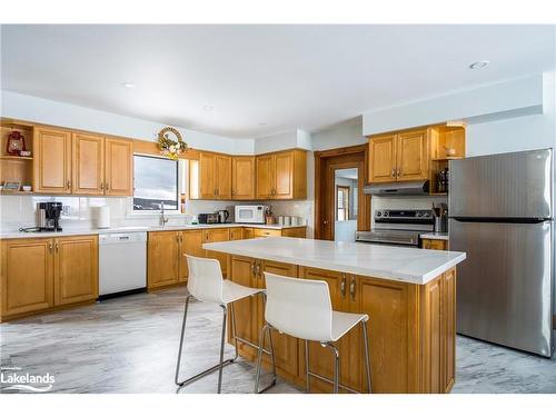 628258 Grey Road 119, The Blue Mountains, ON - Indoor Photo Showing Kitchen