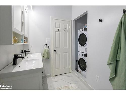 17 Mair Mills Drive, Collingwood, ON - Indoor Photo Showing Bathroom