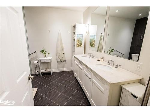 17 Mair Mills Drive, Collingwood, ON - Indoor Photo Showing Bathroom