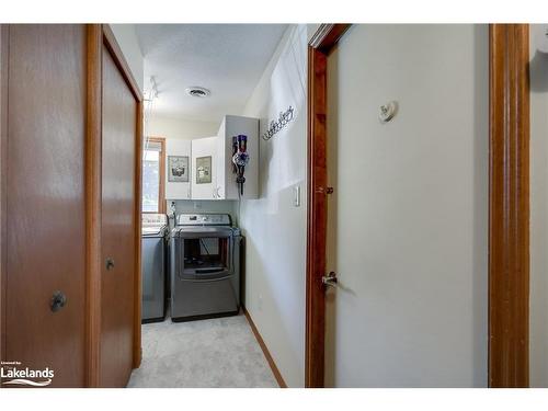 324 Bethune Drive N, Gravenhurst, ON - Indoor Photo Showing Laundry Room