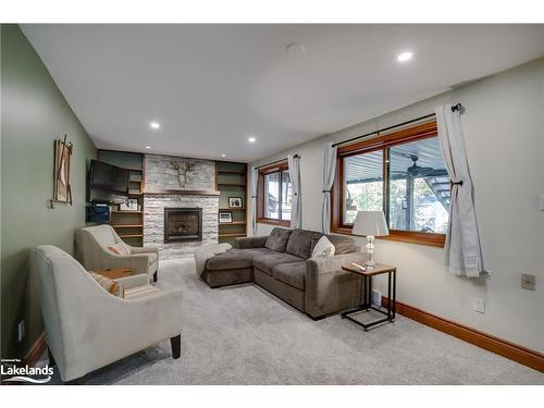 324 Bethune Drive N, Gravenhurst, ON - Indoor Photo Showing Living Room With Fireplace