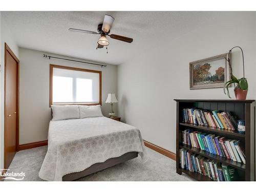 324 Bethune Drive N, Gravenhurst, ON - Indoor Photo Showing Bedroom