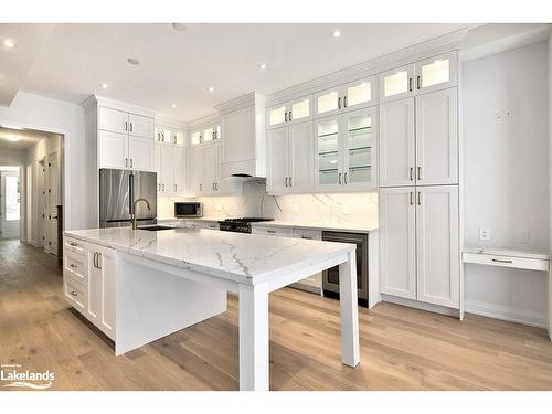 5-11 Bay Street E, Thornbury, ON - Indoor Photo Showing Kitchen With Upgraded Kitchen