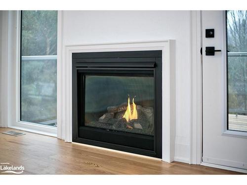 23 Waterview Lane, Thornbury, ON - Indoor Photo Showing Living Room With Fireplace