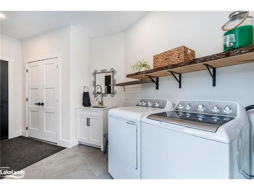 348 Fuller Avenue, Midland, ON - Indoor Photo Showing Laundry Room