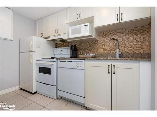 406-796468 Grey Road 19, The Blue Mountains, ON - Indoor Photo Showing Kitchen