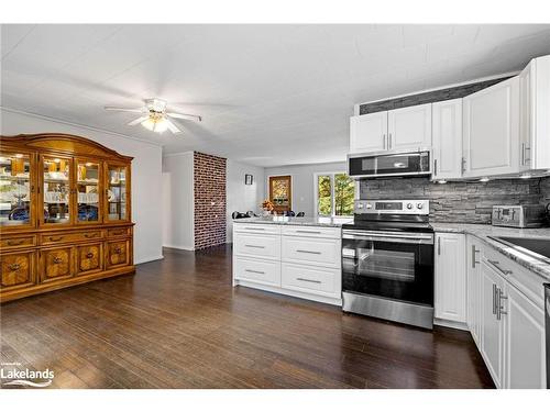 411 Highway 559 Highway, Nobel, ON - Indoor Photo Showing Kitchen With Upgraded Kitchen