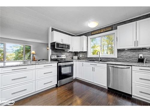 411 Highway 559 Highway, Nobel, ON - Indoor Photo Showing Kitchen With Upgraded Kitchen