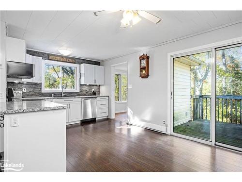 411 Highway 559 Highway, Nobel, ON - Indoor Photo Showing Kitchen With Upgraded Kitchen