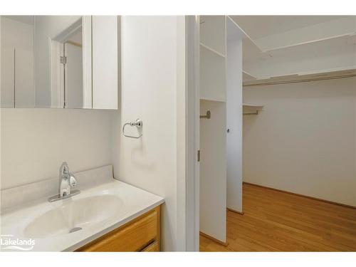 61 Beaufort Crescent, Tiny, ON - Indoor Photo Showing Bathroom