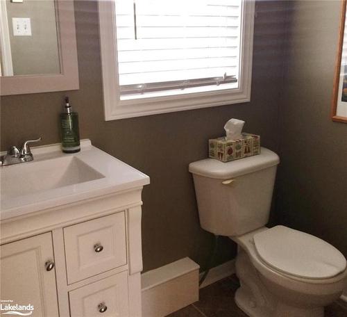 833 Suncrest Circle, Collingwood, ON - Indoor Photo Showing Bathroom