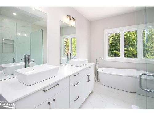 124 Equality Drive, Meaford, ON - Indoor Photo Showing Bathroom