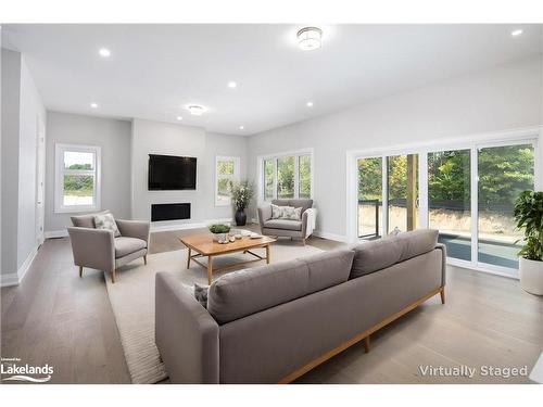 124 Equality Drive, Meaford, ON - Indoor Photo Showing Living Room