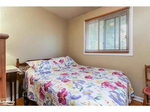 17 Clarkson Crescent, Collingwood, ON - Indoor Photo Showing Bedroom