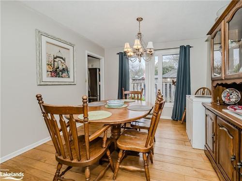 775 Sarah Street N, Gravenhurst, ON - Indoor Photo Showing Dining Room