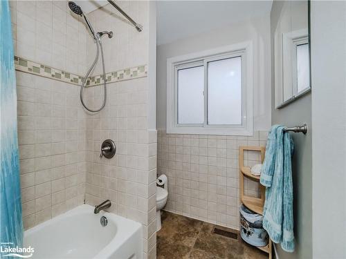 775 Sarah Street N, Gravenhurst, ON - Indoor Photo Showing Bathroom