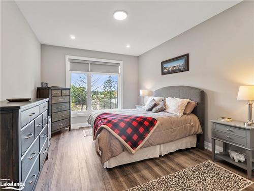 27 Jack Street, Huntsville, ON - Indoor Photo Showing Bedroom