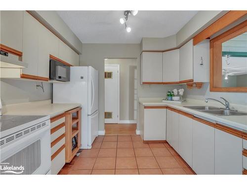 29 Sellens Avenue, Bracebridge, ON - Indoor Photo Showing Kitchen With Double Sink