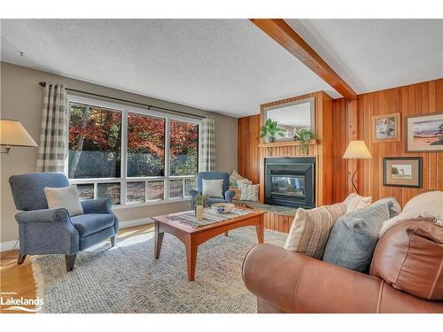 29 Sellens Avenue, Bracebridge, ON - Indoor Photo Showing Living Room With Fireplace