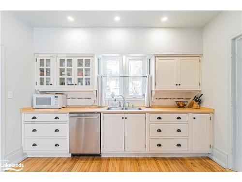 79 Mcmurray Street, Bracebridge, ON - Indoor Photo Showing Kitchen With Double Sink