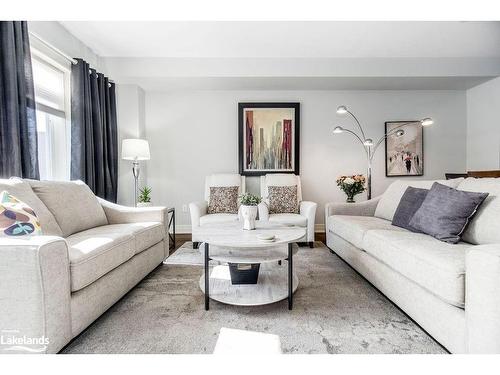 42 Joseph Trail, Collingwood, ON - Indoor Photo Showing Living Room