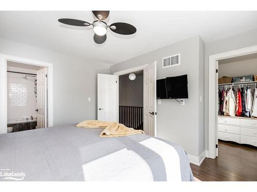 42 Joseph Trail, Collingwood, ON - Indoor Photo Showing Bedroom