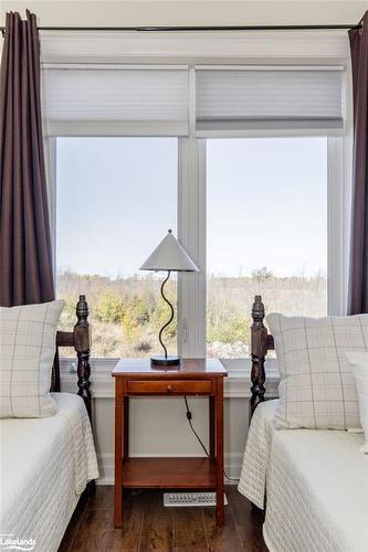 42 Joseph Trail, Collingwood, ON - Indoor Photo Showing Bedroom