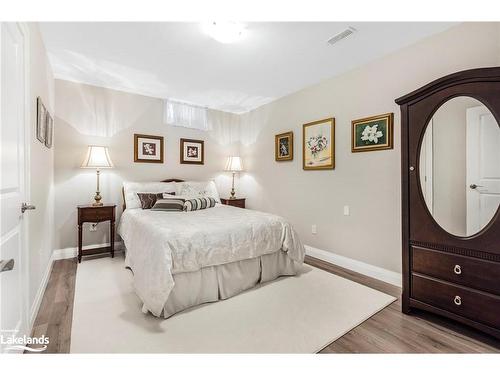 13 Hewson Street, Penetang, ON - Indoor Photo Showing Bedroom