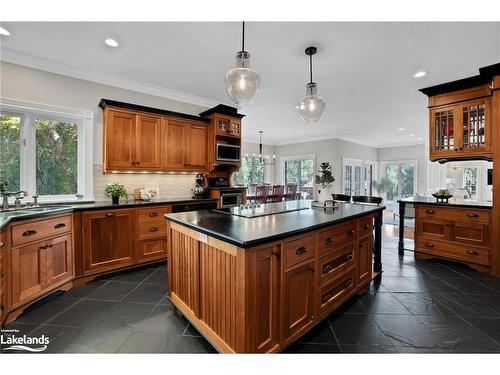 3 Rutland Hill Court, Caledon, ON - Indoor Photo Showing Kitchen