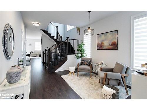 30 Autumn Drive, Wasaga Beach, ON - Indoor Photo Showing Living Room