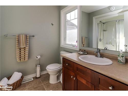 19 Mckean Crescent, Collingwood, ON - Indoor Photo Showing Bathroom