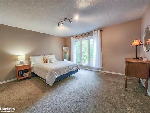 44 Fairways Court, Bracebridge, ON - Indoor Photo Showing Bedroom