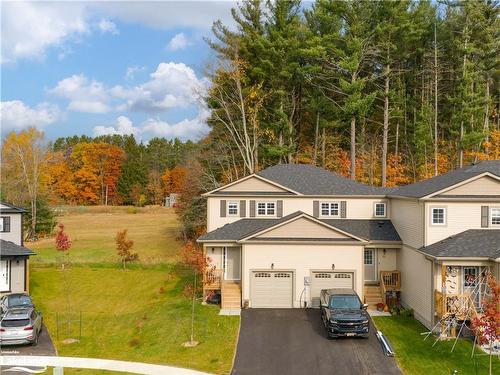 33 Nicole Park Court, Bracebridge, ON - Outdoor