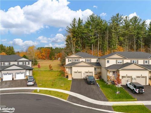 33 Nicole Park Court, Bracebridge, ON - Outdoor With Facade