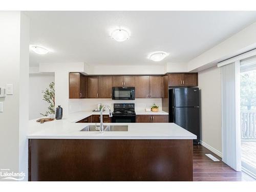 15-37 Silver Street, Huntsville, ON - Indoor Photo Showing Kitchen