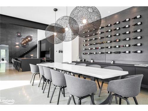 112 Stone Zack Lane, Clarksburg, ON - Indoor Photo Showing Dining Room