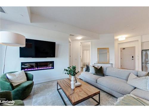 525-1 Hume Street, Collingwood, ON - Indoor Photo Showing Living Room With Fireplace