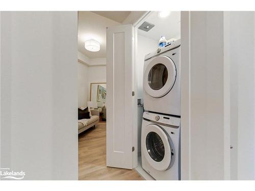 525-1 Hume Street, Collingwood, ON - Indoor Photo Showing Laundry Room