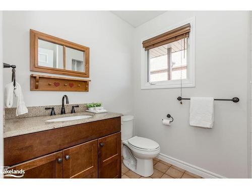 3580 Linda Street, Innisfil, ON - Indoor Photo Showing Bathroom