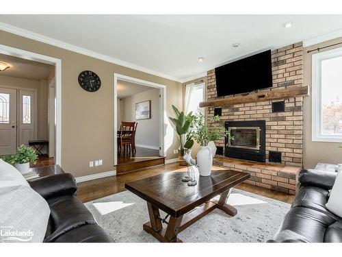 3580 Linda Street, Innisfil, ON - Indoor Photo Showing Living Room With Fireplace