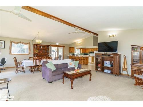 1394 Reay Road, Gravenhurst, ON - Indoor Photo Showing Living Room