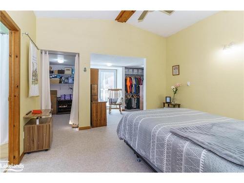 1394 Reay Road, Gravenhurst, ON - Indoor Photo Showing Bedroom