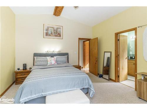 1394 Reay Road, Gravenhurst, ON - Indoor Photo Showing Bedroom